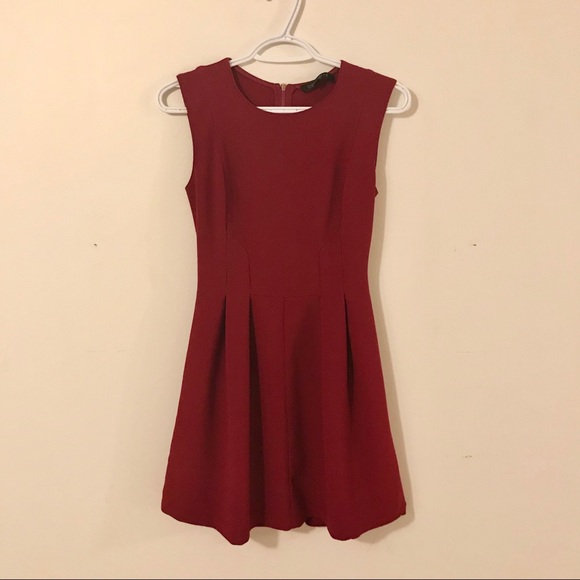 Dress - Picture 1 of 2